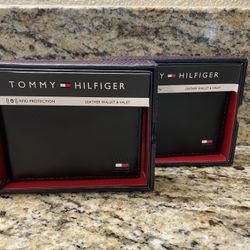New In Box Tommy Hilfiger Men Wallets