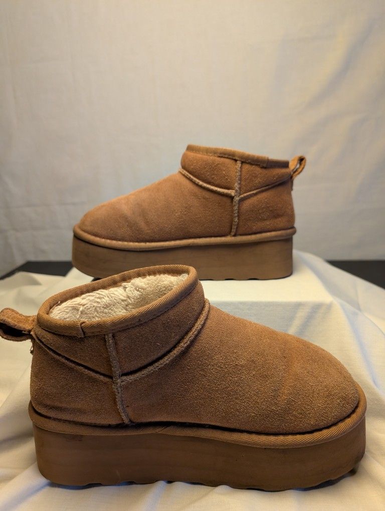 Cushionaire Platform Shearling Boots