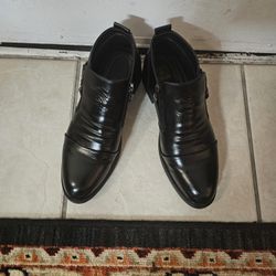 MEN'S DRESS BOOTS HAVE ANKLE SIZE 9 COLOR BLACK