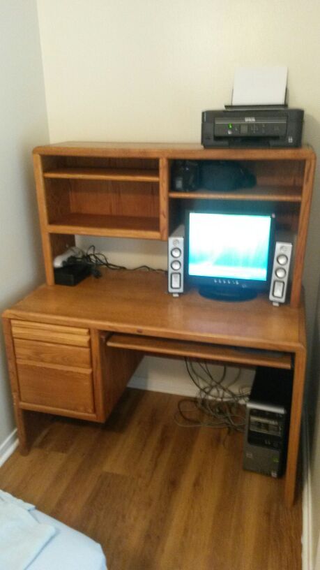 Encore Brand Oak Computer Desk With Hutch Slide Out Keyboard Drawer Encore Brand Oak Computer Desk With Hutch Slide Out Keyboard Drawer Small And File Cabinet For In Pearland Tx Offerup