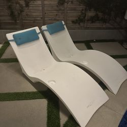 Aqua Lounge Chairs 