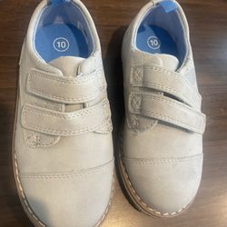 New Cat and Jack  shoes size 10 Todlers