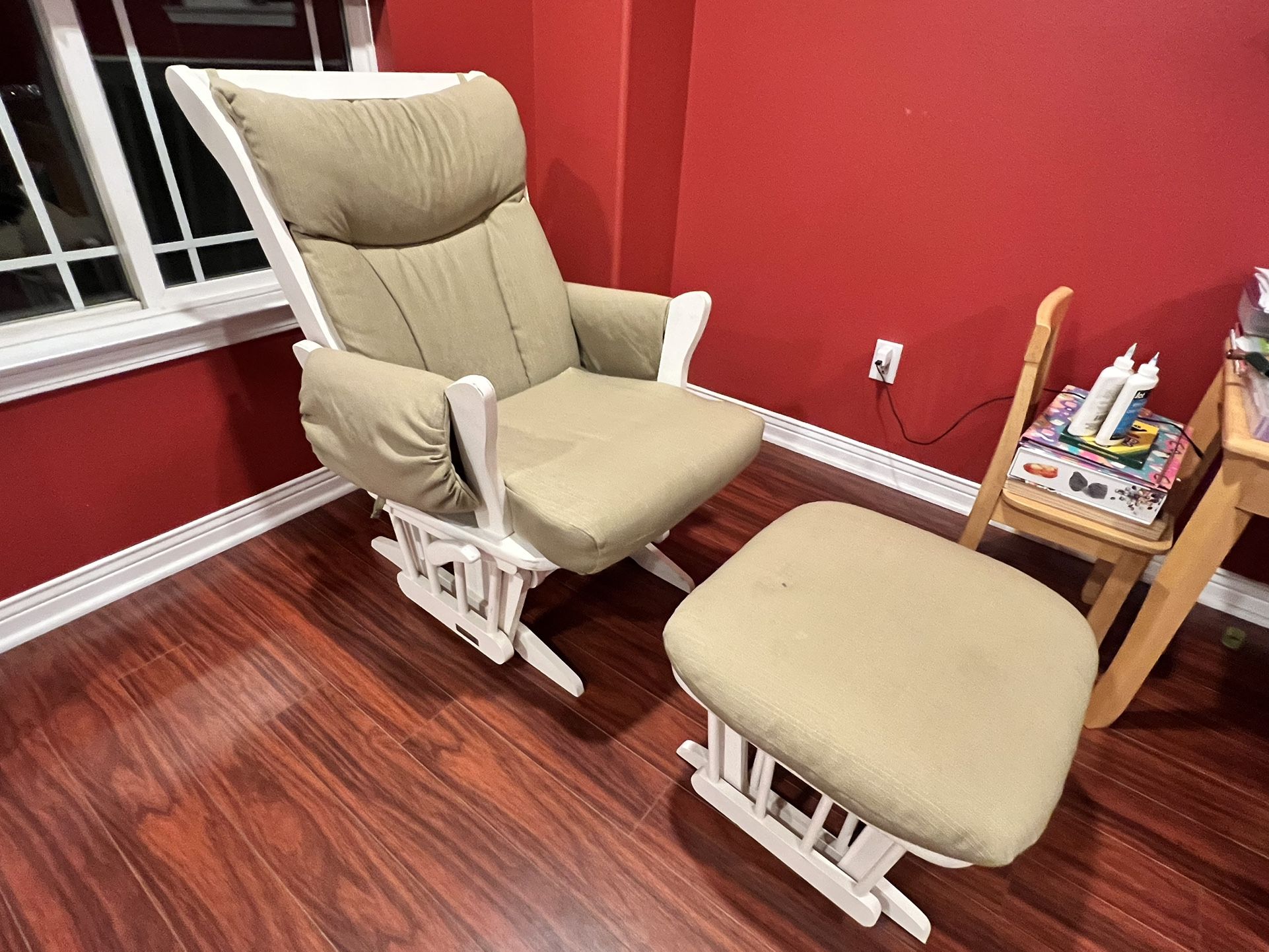 Dutailier Rocking Chair With Ottoman