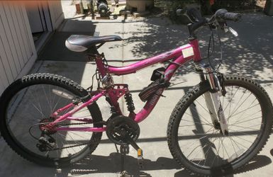 Women's  mongoose bike