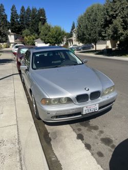 2003 BMW 525i