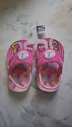 New toddler Trolls sandals