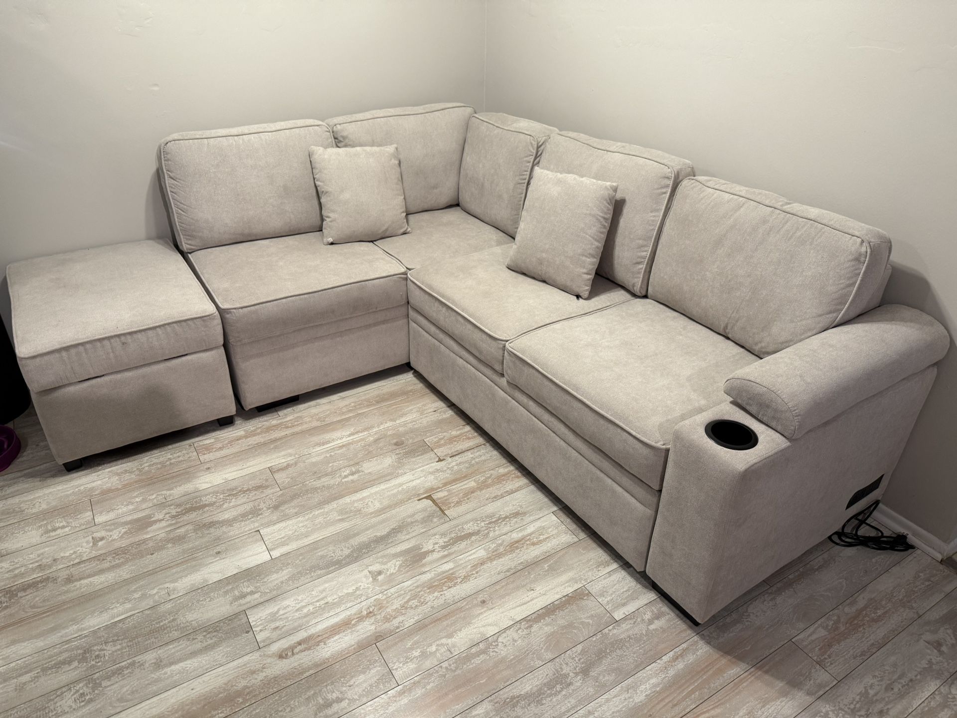L Shaped Sleeper Sectional With Detached Ottoman And Charge Ports