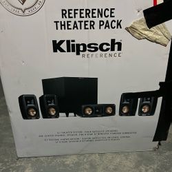 Klipsch 7-piece Theatre Pack Stereo Set 