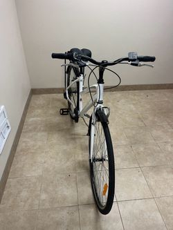 Infinity Bicycle – Great Condition like new – Ready to Ride