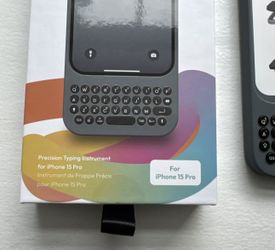 【新品】Clicks Creator Keyboard London Sky Clicks Keyboard for Apple iPhone 14 Pro Max London Sky CK