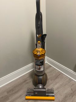 Dyson Multifloor 2 Upright Vacuum
