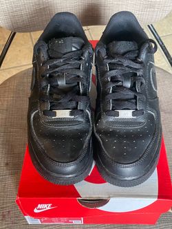 Brand new BLACK AIR FORCE 1’s 6.5 youth