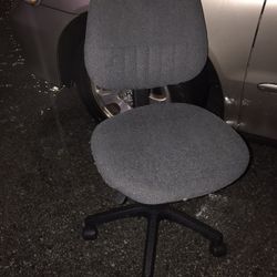 Nice roll around adjustable desk chair only $25 firm