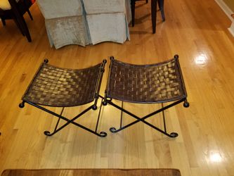 2 Seats Made in Leather and Metal