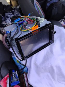 Kenwood in dash w/ back up camera