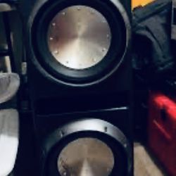 (TRADES!!) (2) Rockford Fosgate POWERT1 12’s