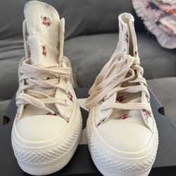 Women Converse 