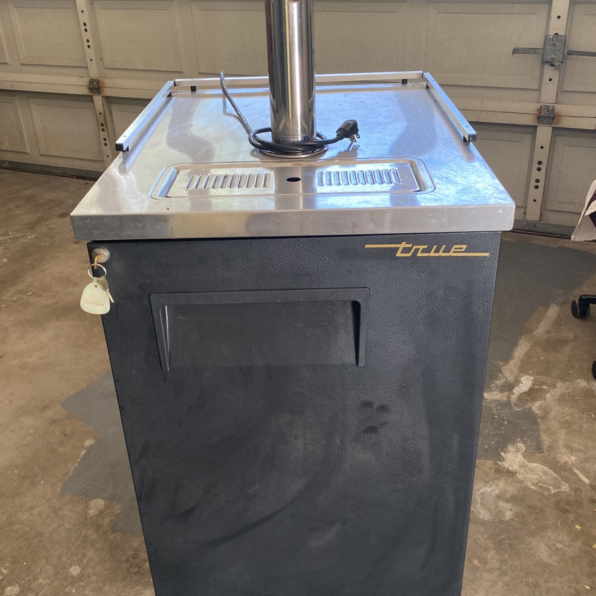 True Kegerator for Sale in Lakeland, FL OfferUp