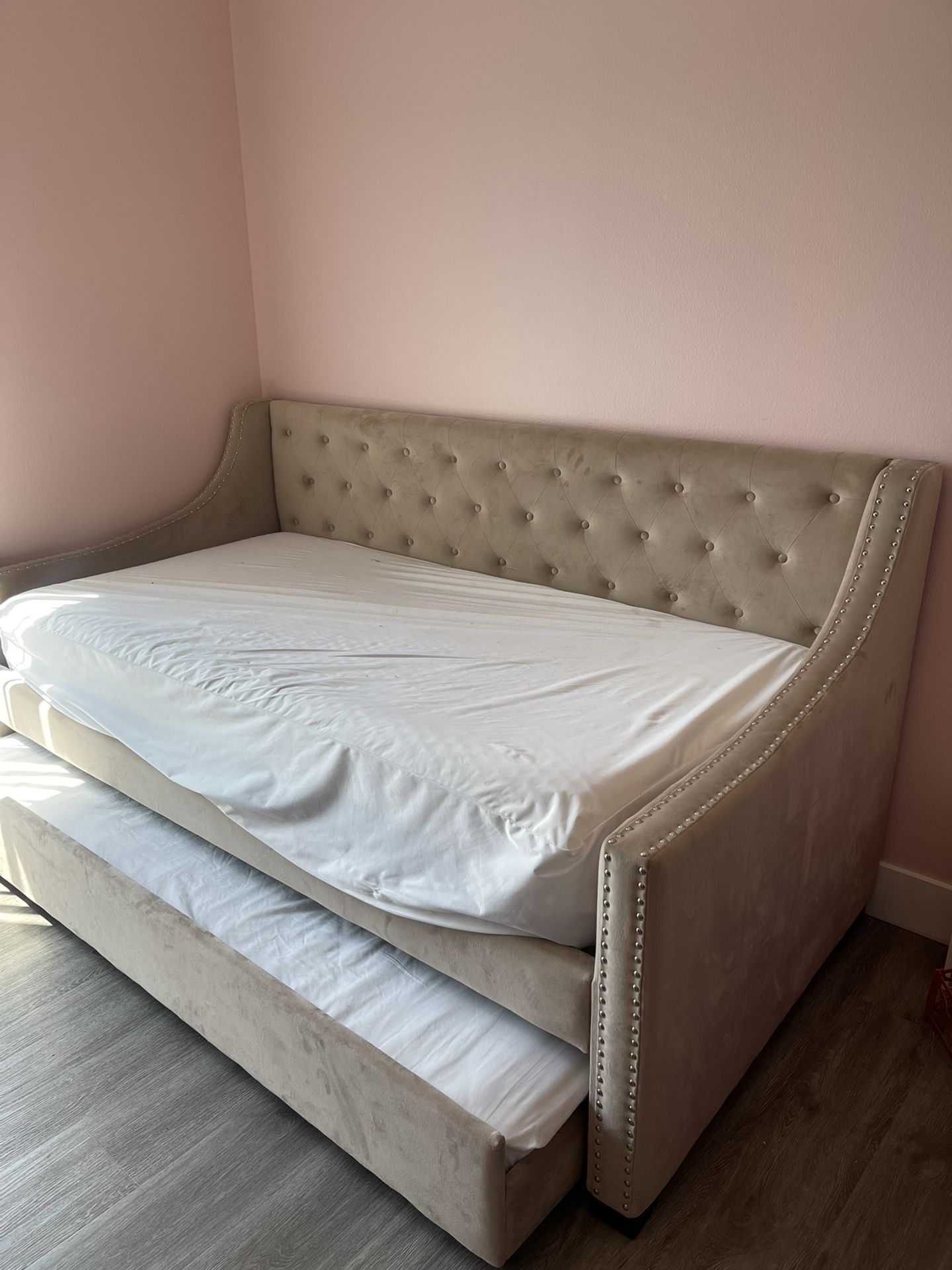 Chloe Twin Beige Upholstered Daybed with Twin Trundle