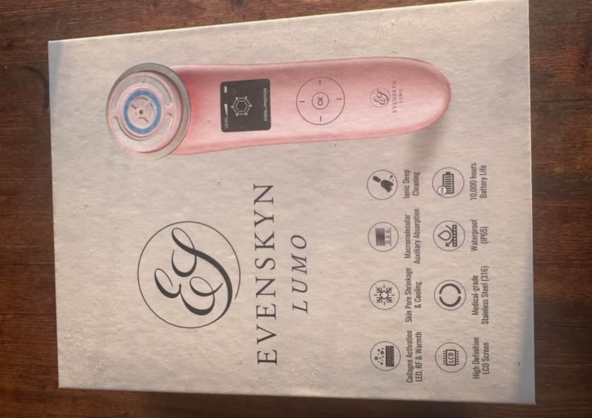 EvenSkyn® Lumo+ and eye device