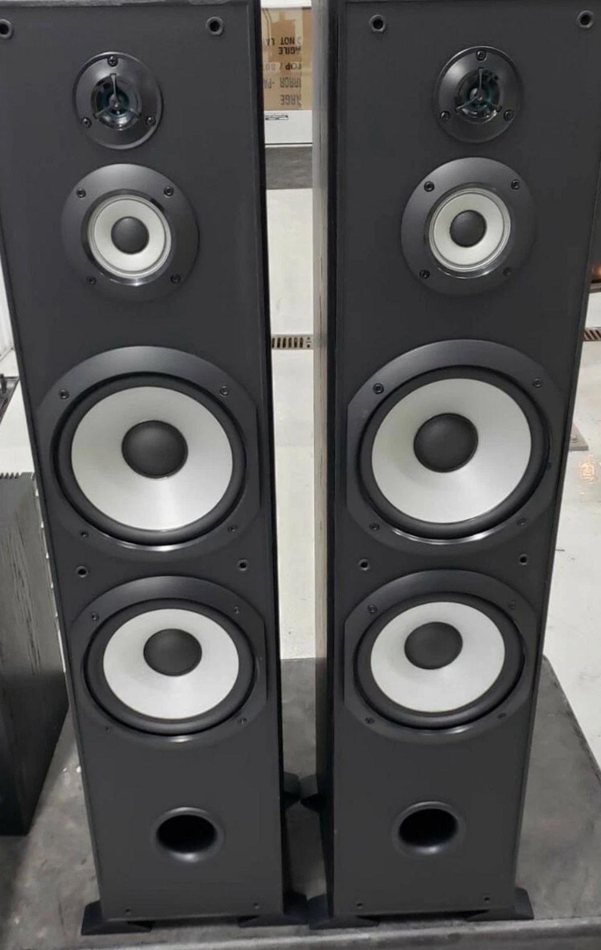 (2) Sony Dual 8β π 200w Audiophile Speakers