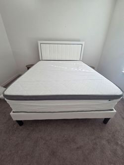 Queen hybrid mattress 14in