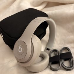 New With Out Box Beats Studio Pro-Sandstone Premium Wireless Over-Ear Headphones Noice Canceling 