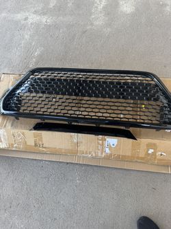 Toyota Corola SE/XSE Center Front Grill Upper And Lower 20-22