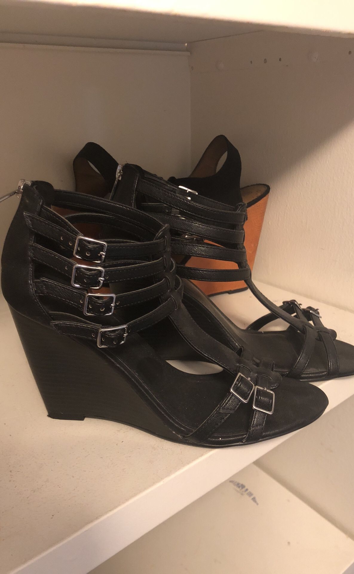 Wedge size 10 Brand Express