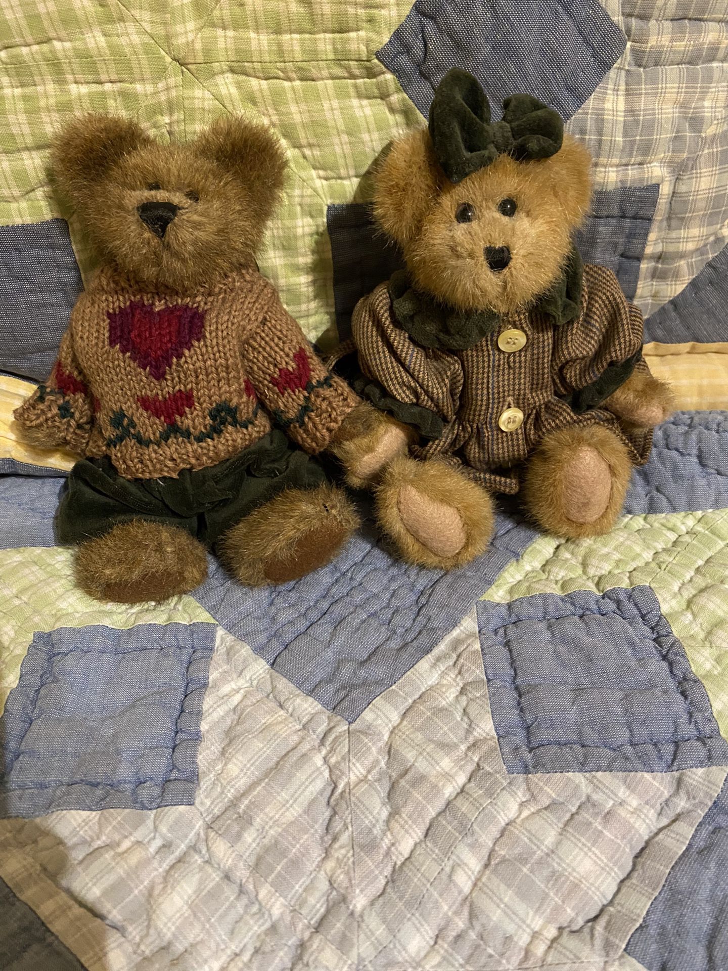 Boyd’s Bears Matthew  and Bailey Bear