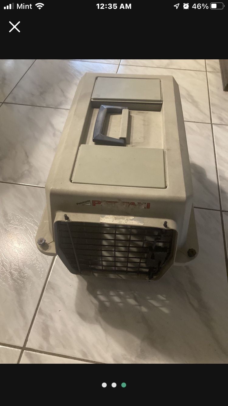 PET TAXI FOR A SMALL CAT OR DOG $40.00