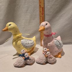 Collectable ceramic duck figurines, lot of 4,two are Kimple, all are pastel colors