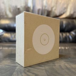 New In box Ubiquiti U7 Pro Unifi WiFi 7 Pro Access Point for computer network systems