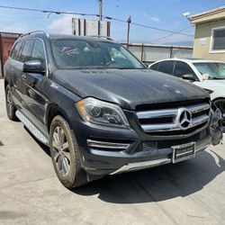 Parting Out! 2013 Mercedes GL450 For Parts!