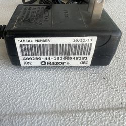 3- available Three Prong Razor Charger 