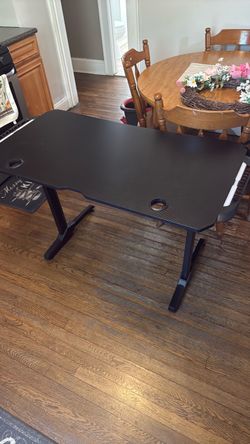 Gaming desk