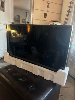32” Vizio flat screen works great it is an was an extra