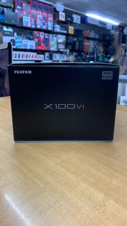 Fujifilm Camera X100VI Silver Color 