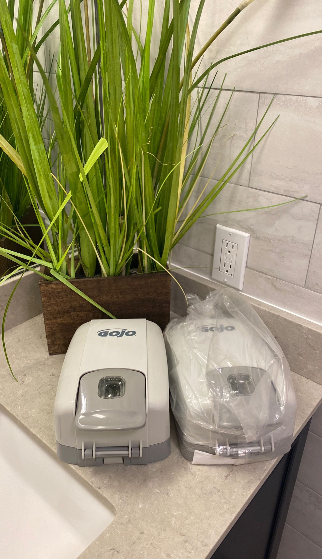 Soap dispenser Gojo commercial
