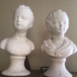 VINTAGE STATUES 