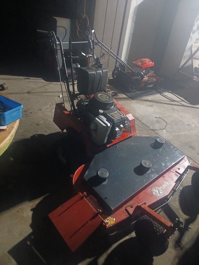 Exmark Commercial Mower Lawnmower 48" Deck.