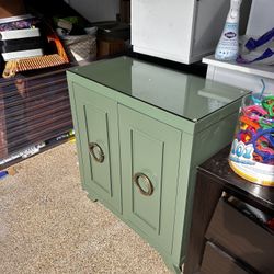 Mini Bar Cabinet. Small Dresser 