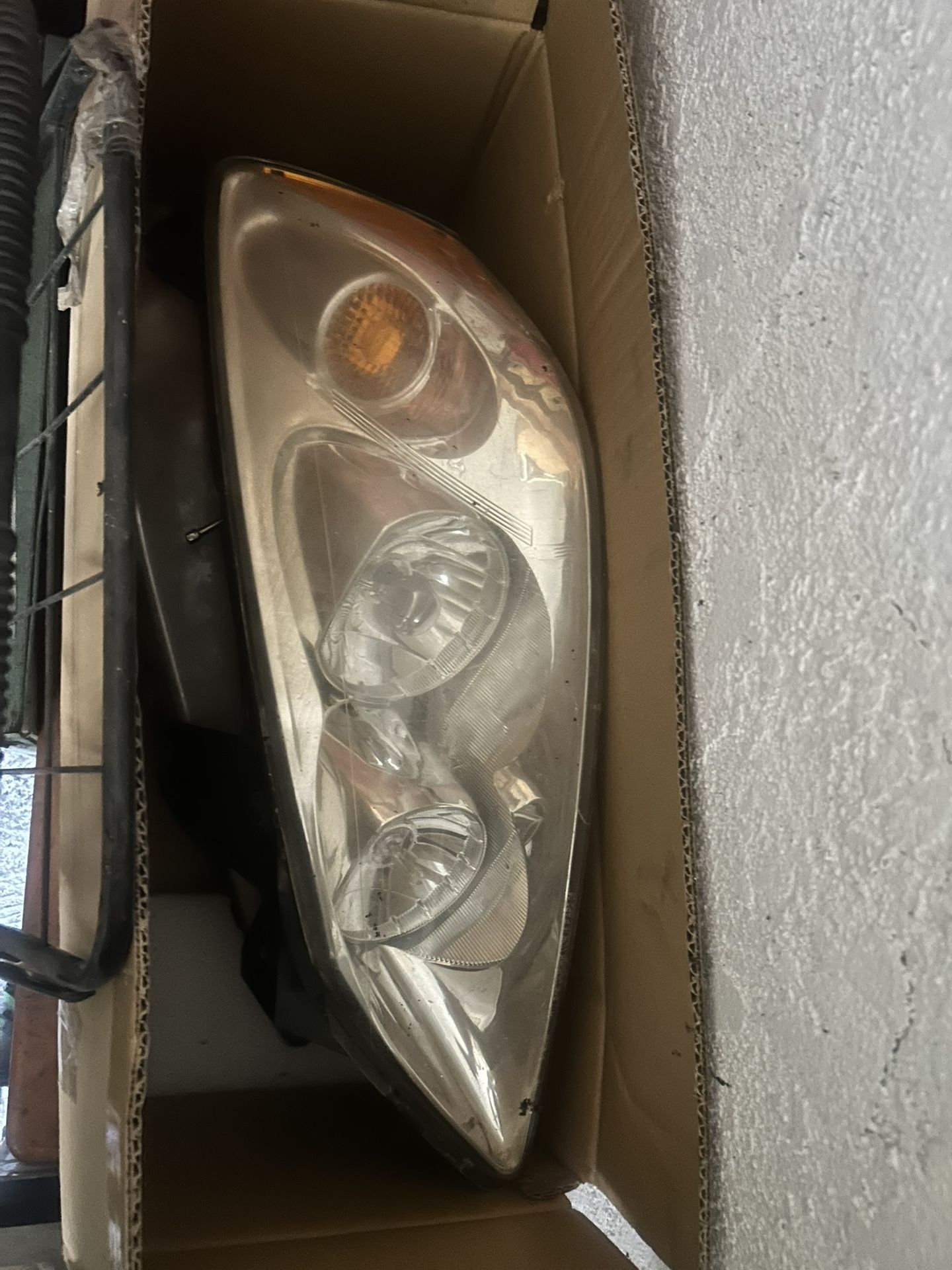 Pontiac Headlights (missing Bulbs)