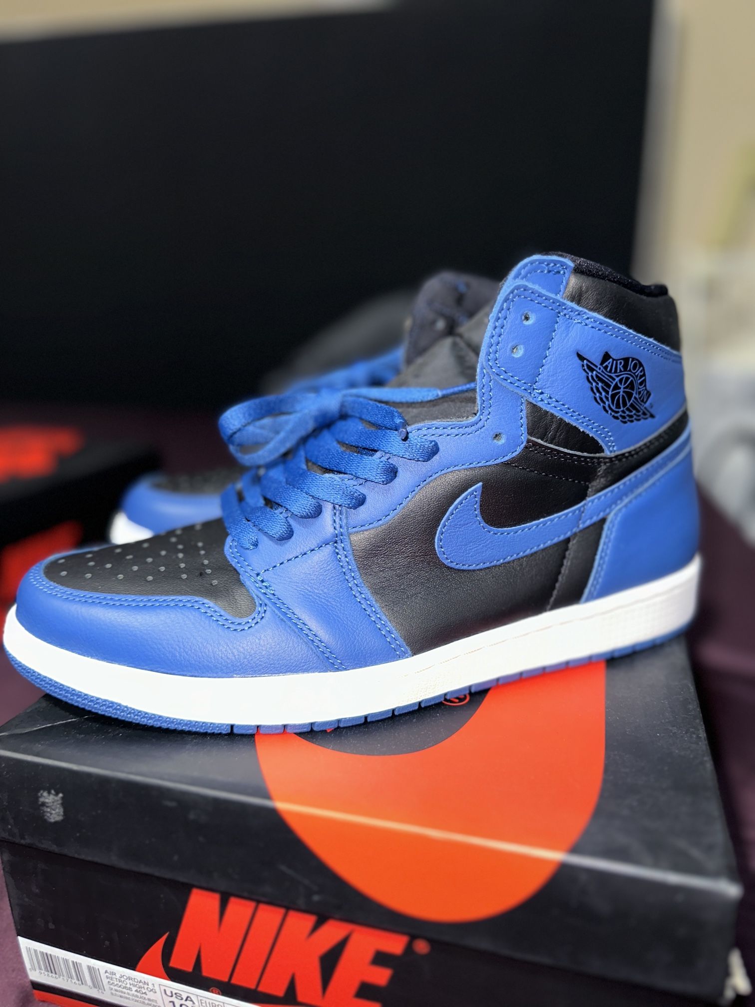 Air Jordan 1 High (Size: 10.5M)