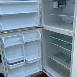 33” MAYTAG  Refrigerator & Freezer 