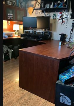 Cherry Wood Executive Desk