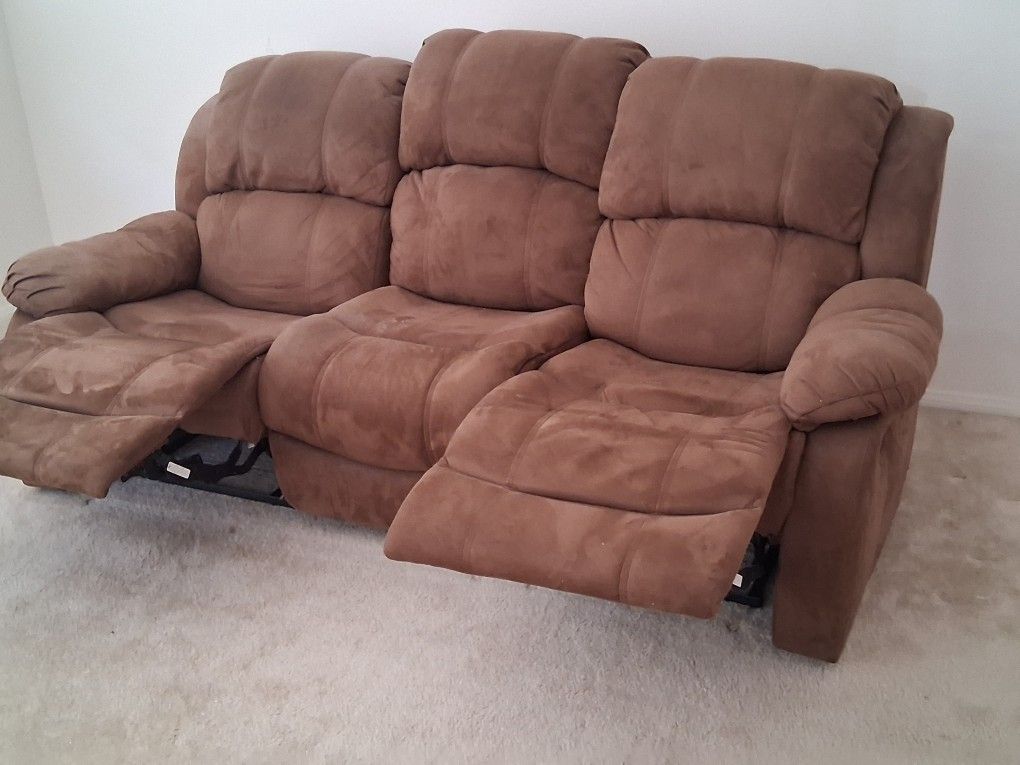 2 recliner sofas
