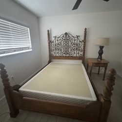 Heritage Drexel  Queen Bedroom With 2 Nightstands 