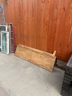 FREE Bedframe (broken leg)