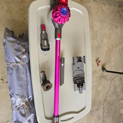 Dyson v7